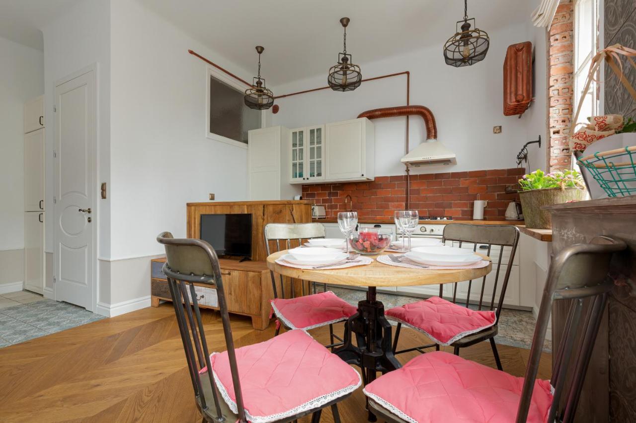 Apartment On The Warsaw Square By Noclegi Renters Bagian luar foto