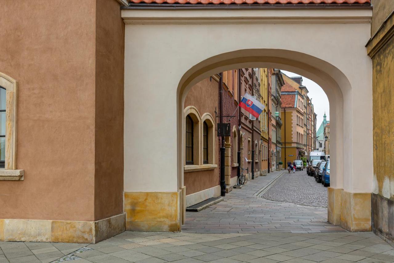 Apartment On The Warsaw Square By Noclegi Renters Bagian luar foto