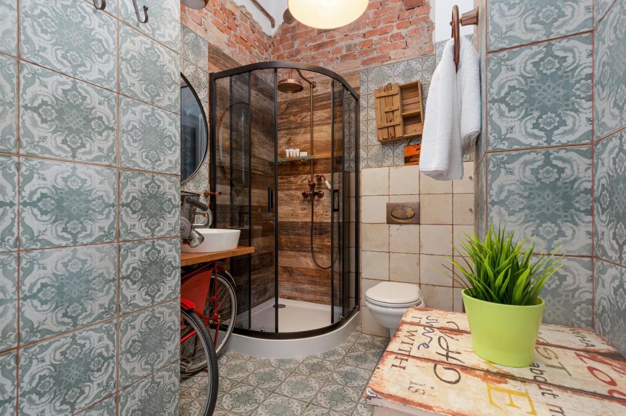 Apartment On The Warsaw Square By Noclegi Renters Bagian luar foto