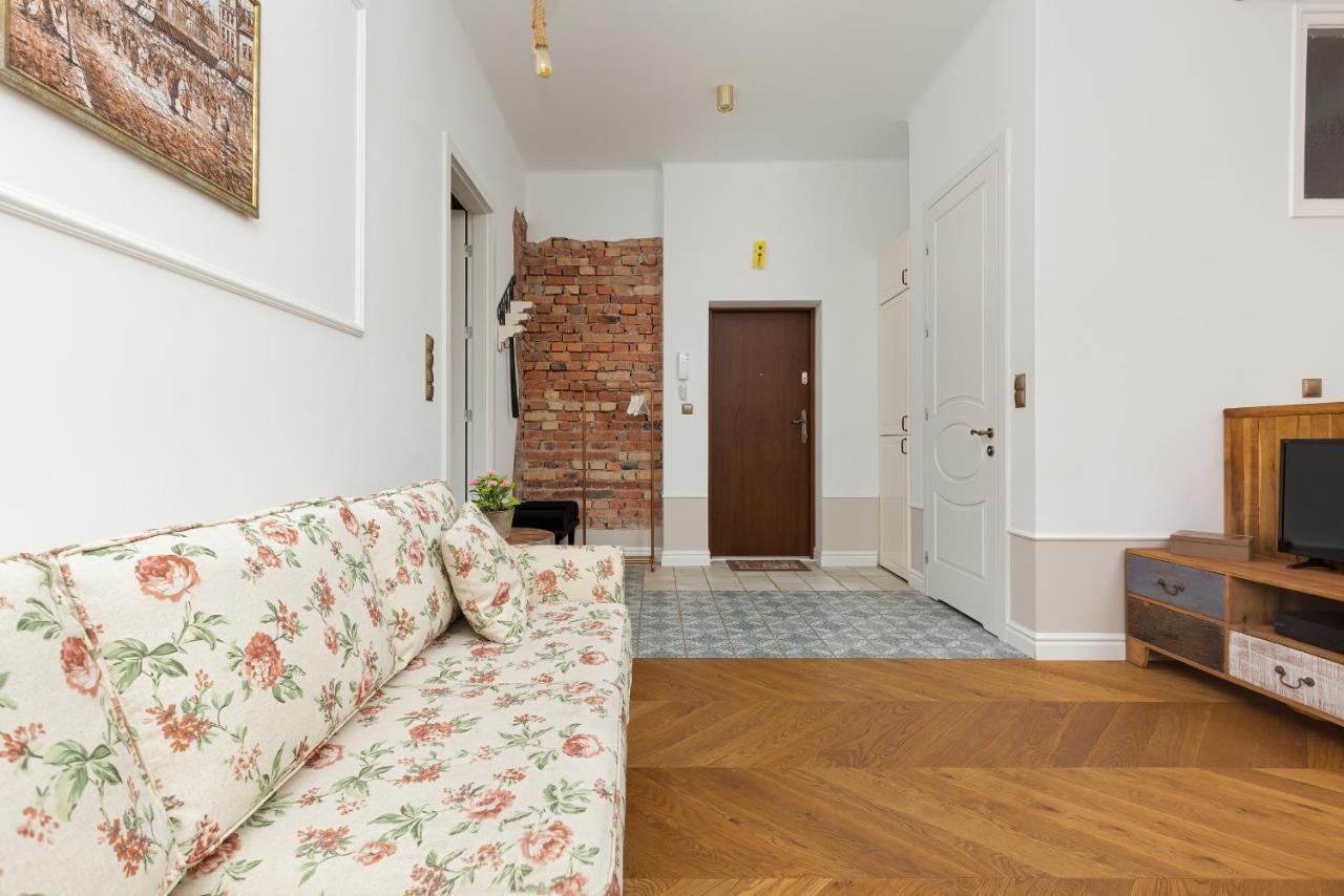 Apartment On The Warsaw Square By Noclegi Renters Bagian luar foto
