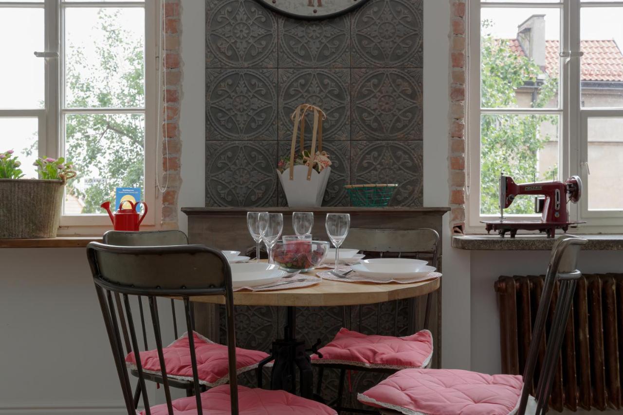 Apartment On The Warsaw Square By Noclegi Renters Bagian luar foto