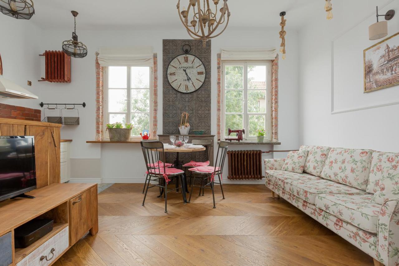 Apartment On The Warsaw Square By Noclegi Renters Bagian luar foto