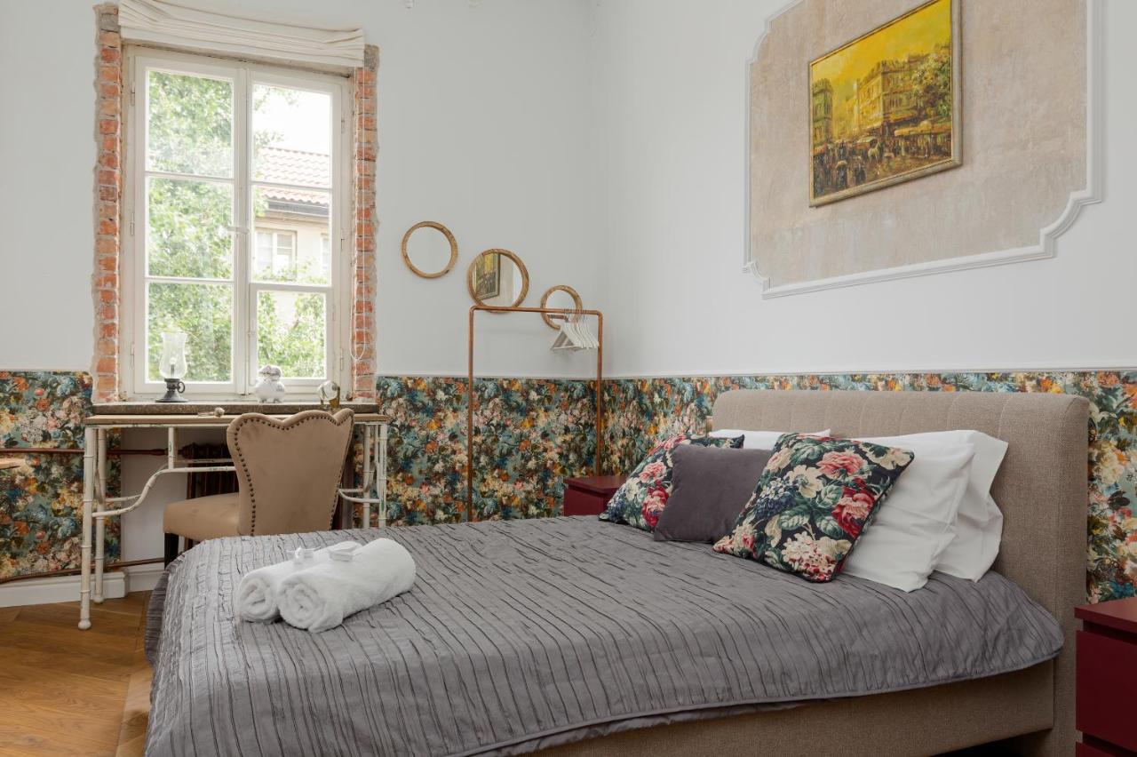Apartment On The Warsaw Square By Noclegi Renters Bagian luar foto